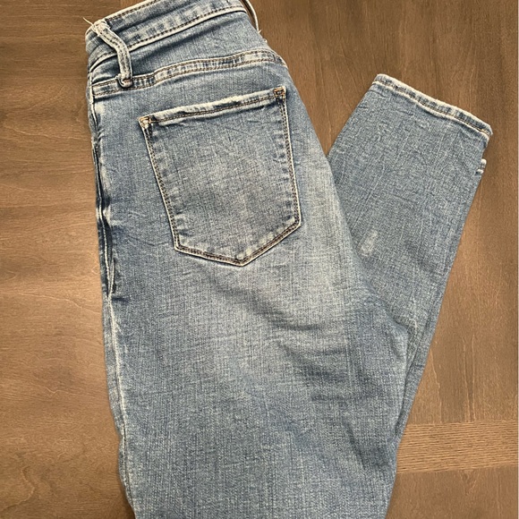 Abercrombie and Fitch Curve Love Super Skinny Ankle High Rise Jean - Picture 3 of 3